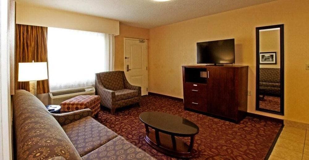 Downtown Hotel